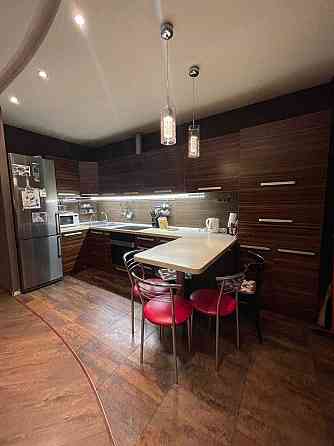 3-х кімн. 109 кв.м. з євроремонтом, технікою та меблями Київ