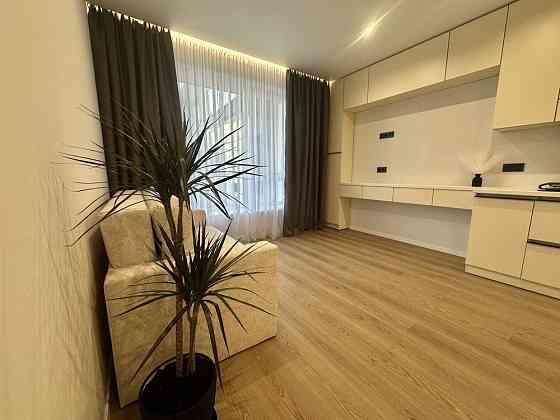 Простора 1-кімнатна квартира — 52 м² з сучасним ремонтом! Ровно