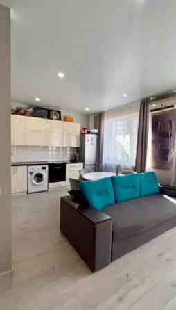 Стильна світла квартира в 37 Перлині Лиманка