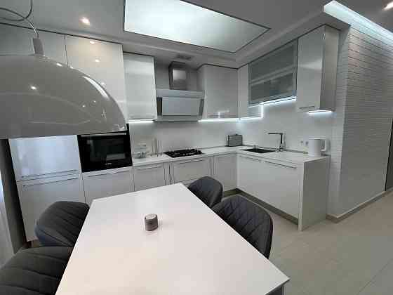 Продам ШИКАРНУЮ 3-х к. квартиру ЖК Дача 55. Ремонт. Техника Харьков