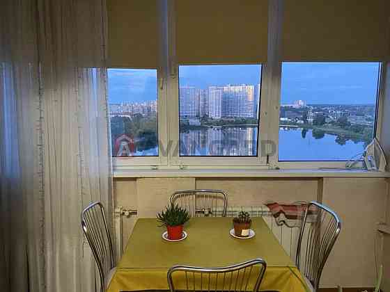 Продаж видової 3-кімнатної квартири на Позняках Kyiv