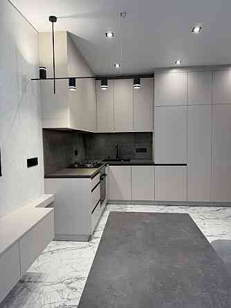 Сучасна 1к квартира з новим дизайнерським ремонтом, ЖК Молодість Ирпень