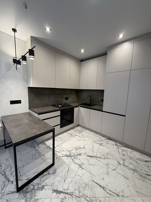 Сучасна 1к квартира з новим дизайнерським ремонтом, ЖК Молодість Ирпень - изображение 3