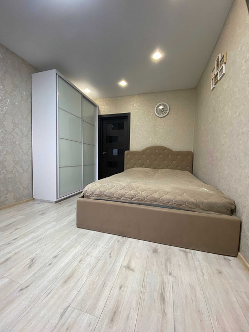 Без комісії Власник!Продам велику євро 2-кімнатну,50 м.кв,р-н Академії Ирпень - изображение 7