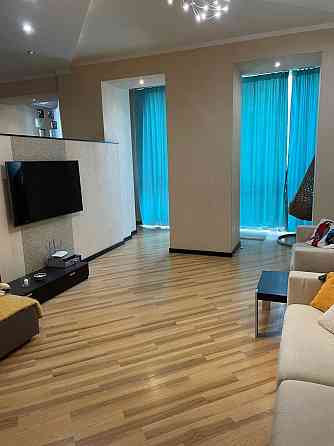 2 кімн кв 65 кв м метро Наукова (403452) Харьков