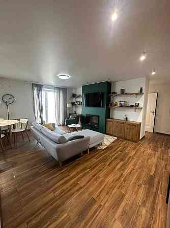 Чотирикімнатна квартира, сучасний ремонт, центр міста Умань