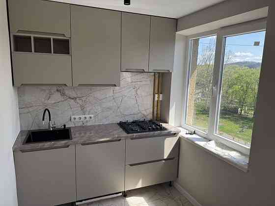 3к кварира вулиця Закарпатська Мукачево