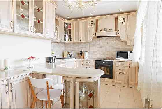 Продаж трикімнатної квартири, вул.Срібнокільська, 12, 126 м² Київ