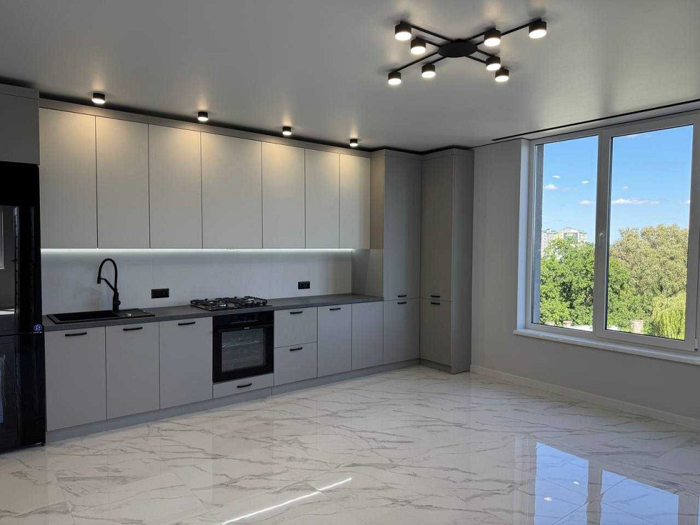 Стильна 2к квартира поруч з центром по вул.Незалежності Івано-Франківськ - зображення 2