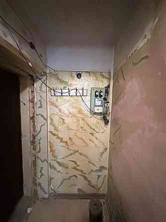 Продам 2 кімнатну квартиру за низькою ціною, зручне поанування. Торг! Київ