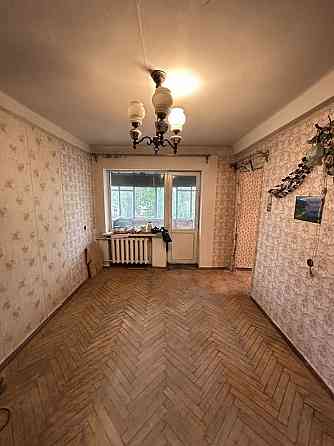 Продам 2 кімнатну квартиру за низькою ціною, зручне поанування. Торг! Київ