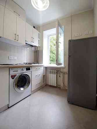 вул. Доброхотова 5. Чудова, затишна, готельного типу з євроремонтом. Київ