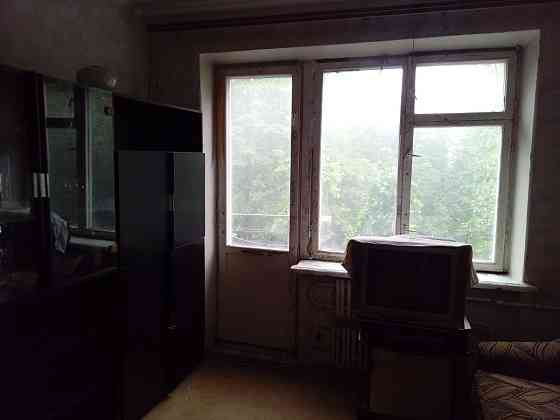 1-на комнатная,Тополь-2,дом 23.Сельпо,Паникахи.. Днепр