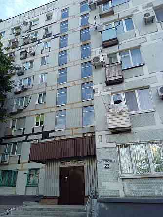 1-на комнатная,Тополь-2,дом 23.Сельпо,Паникахи.. Днепр