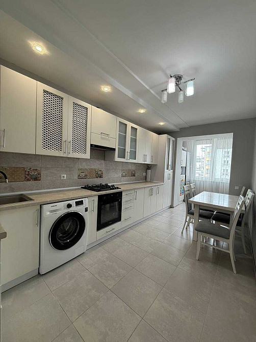 Терміновий продаж! Велика однокімнатна квартира в ЖК Паркове містечко! Івано-Франківськ - зображення 1