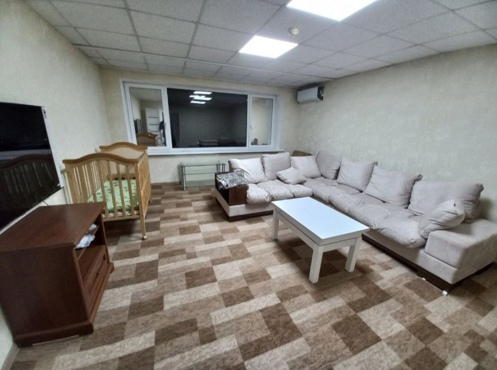 2-на поруч з Дендропарком. Кропивницкий - изображение 1