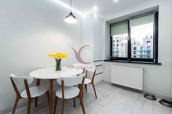 Дизайнерська 3-к. квартира біля озера та парку, ЖК ''Park Residence'' Ивано-Франковск