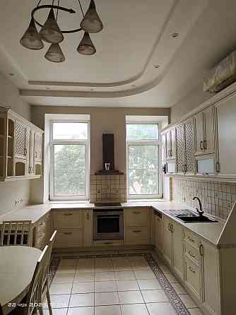 2-х рівнева, І.Драча,6, Центр, продаж Київ