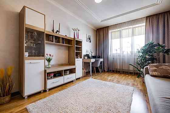 Продаж ексклюзивної квартири, Пустомити Пустомыты