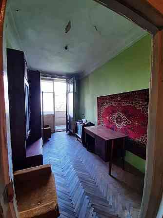 Сталінка на Печерську, Джона Маккейна 36 Київ