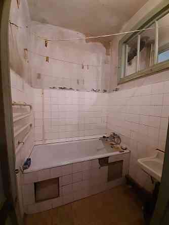 Сталінка на Печерську, Джона Маккейна 36 Київ