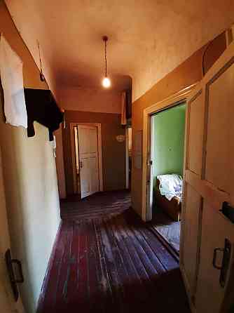 Сталінка на Печерську, Джона Маккейна 36 Київ