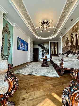 Продаж ексклюзивної дворівневої дизайнерської квар.вул.Червоної Калини Львів