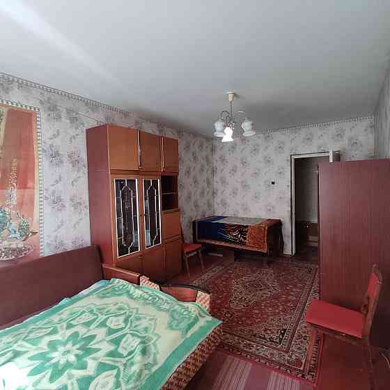 Квартира , 4000 + коммунальные . Чернігів