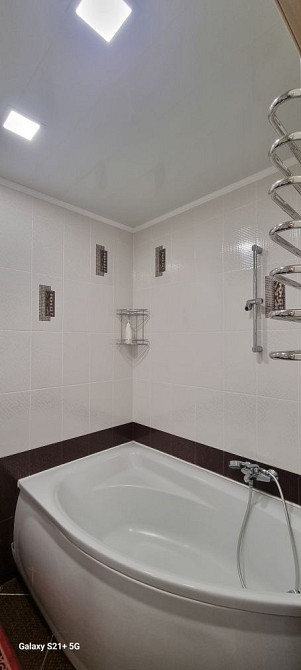 Сучасна квартира на Таврійському . Новобудова . Закрита територія . Херсон - зображення 7