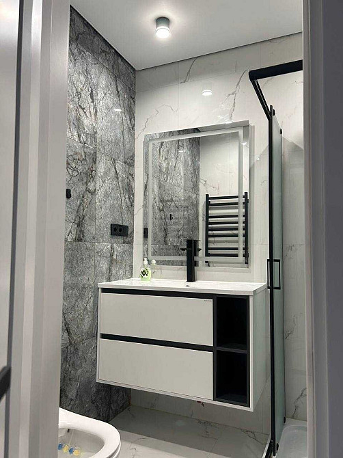 Здам чудову двокімнатну квартиру з новим ремонтом в центрі Ірпеня Ирпень - изображение 5