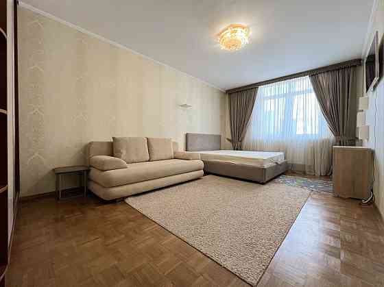 Саперно-слобідська, м. Деміївська, велика 1 кімнатна, 11 пов Київ