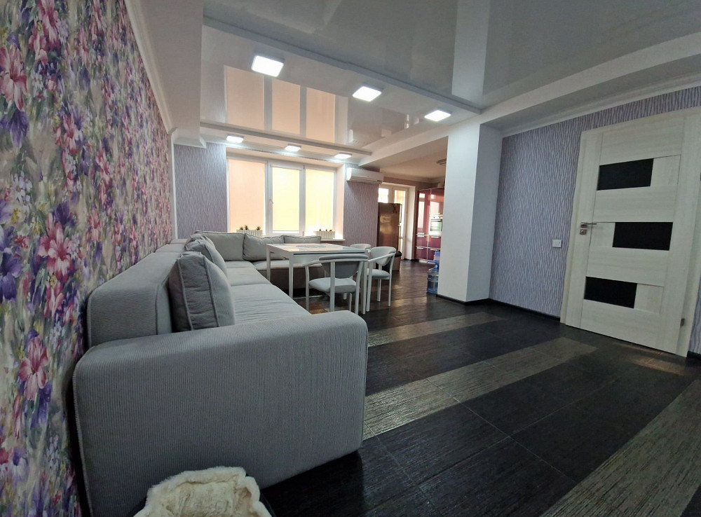 Продам 5кімнатну квартиру. 175кв.м.Центр.Власник Луцьк - зображення 5