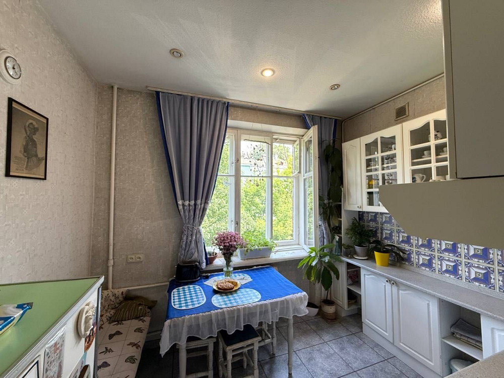 Без% Продаж 2-к квартири Саксаганського, 60-А,  Сталінка, ЦЕНТР Київ - зображення 1