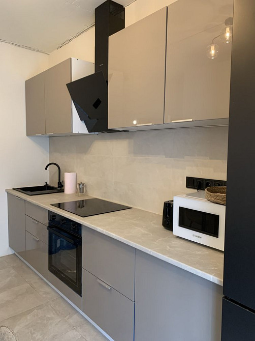 Продається укомплектована 2 кімнатна квартира, в ЖК комфорт класу Буча - изображение 4