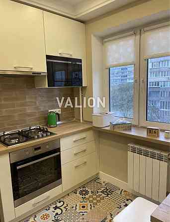 Продаж 2 кім. квартири, ремонт Русанівка Київ