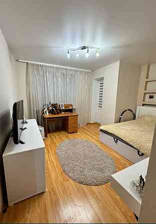 Велика 2-кімн. квартира з ремонтом вул. Верховинна, ст.м. Житомирська Київ