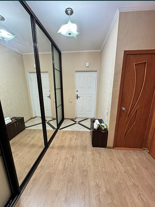 Велика 2-кімн. квартира з ремонтом вул. Верховинна, ст.м. Житомирська Київ - зображення 4