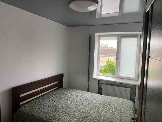 Продається трикімнатна квартира Шепетівка