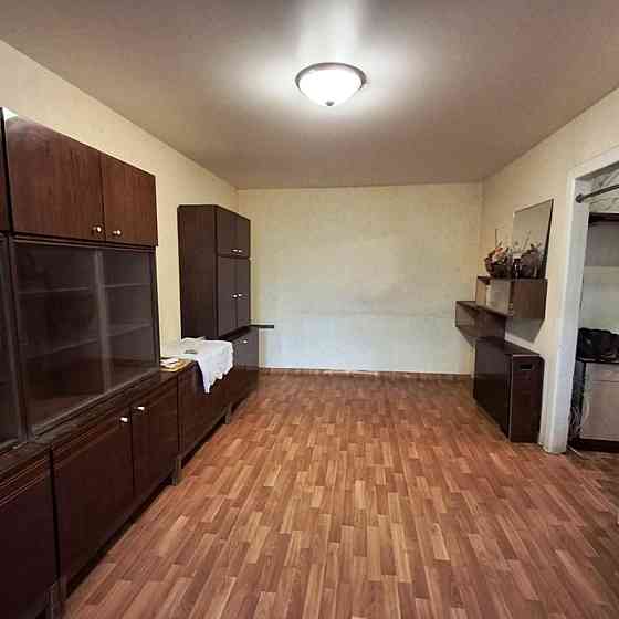 Продам реальную 2-х кімнатну  Слобожанський Калинова р-н скверу Днепр