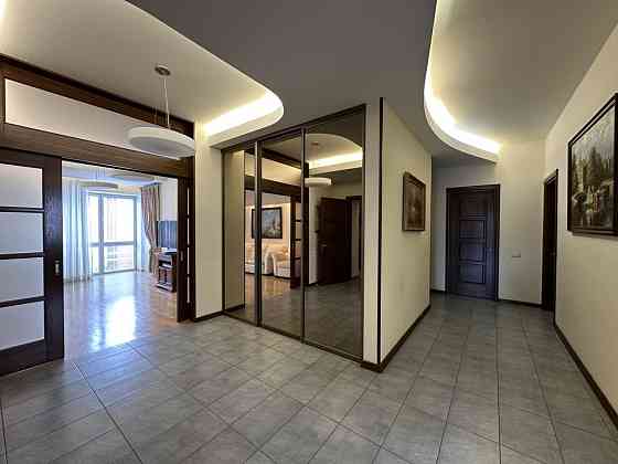 Аренда трехкомнатной квартиры в Одессы. Парк Шевченко Одеса