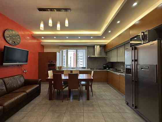 Аренда трехкомнатной квартиры в Одессы. Парк Шевченко Одеса