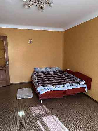 Здається на тривалий термін однокімнатна квартира в Нагірній частині. Кременчуг