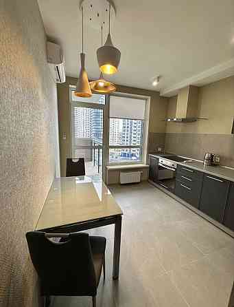 Оренда повноціної 2к квартири ЖК Зарічний 67м2 Киев