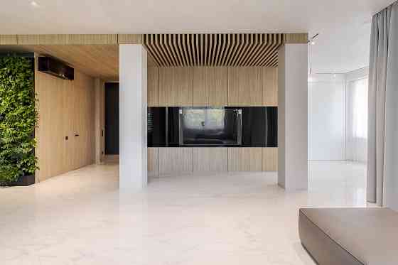 Продам квартиру з дизайнерським ремонтом в новобудові вул. Ярославенка Львов