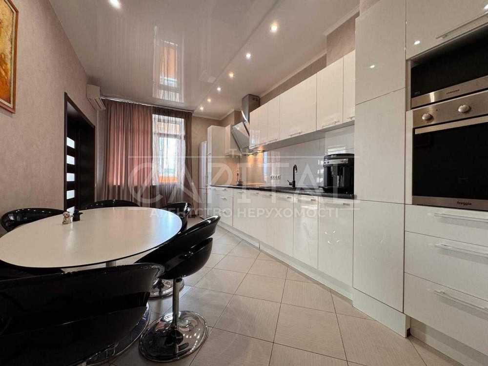 Оренда 4-к, Лукʼянівська. ЗНИЖЕНА ЦІНА! Для сім’ї з дітьми/тваринами Киев - изображение 1