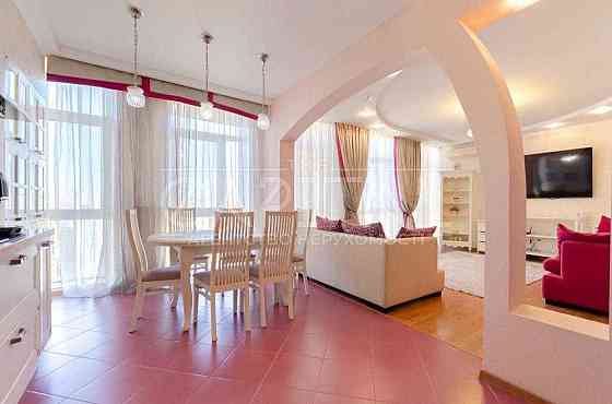 Оренда Комфорт Таун Регенераторна 3 спальні/Comfort Town Киев