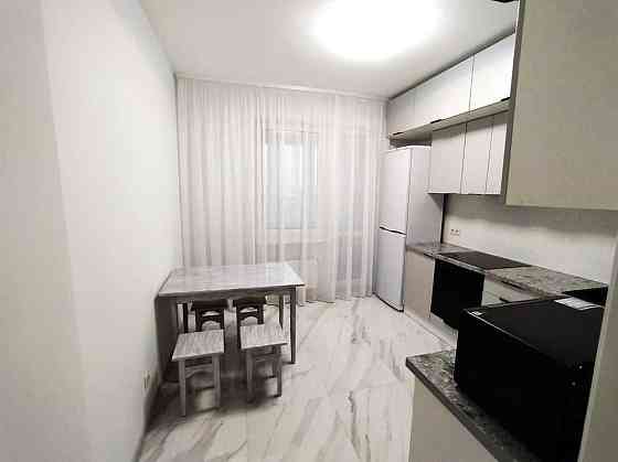 1 ком. кв. ул. Краковская, 27А. Метро Черниговская 5 мин. пешком. Киев