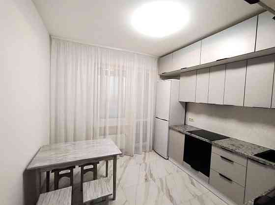 1 ком. кв. ул. Краковская, 27А. Метро Черниговская 5 мин. пешком. Киев