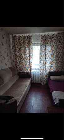 Сдается трехкомнатная кв. На первом этаже. Без риелторских. Первый+ по Горишние Плавни