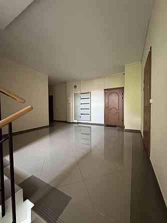 Оренда прострої квартири 100м2 з ремонтом в новобудові в центрі Львов